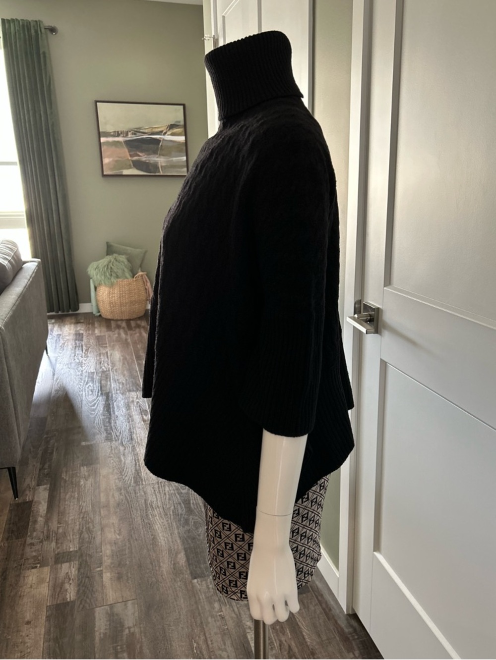 MaxMara Virgin Wool Poncho Sweater S/M Black Turtleneck - Picture 14 of 15